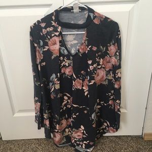 Floral key hole neck long sleeve